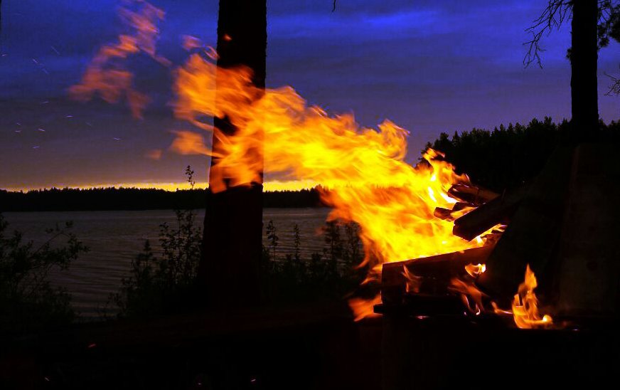 Ulkotuli tuo tunnelmaa pitkiin, pimeisiin iltoihin.