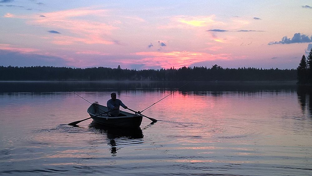 "Jumalat eivät vähennä ihmisille säätämästään ajasta niitä tunteja, jotka hän on käyttänyt  kalastam